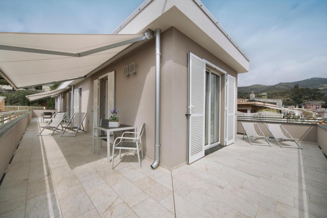 Hotel Residence Laigueglia Free Parking Exteriör bild