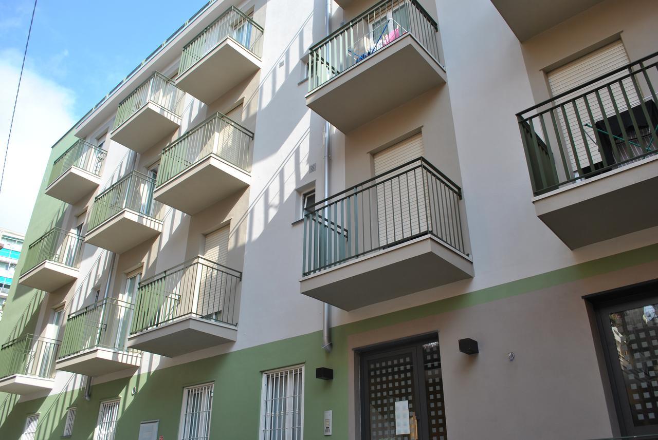 Hotel Residence Laigueglia Free Parking Exteriör bild